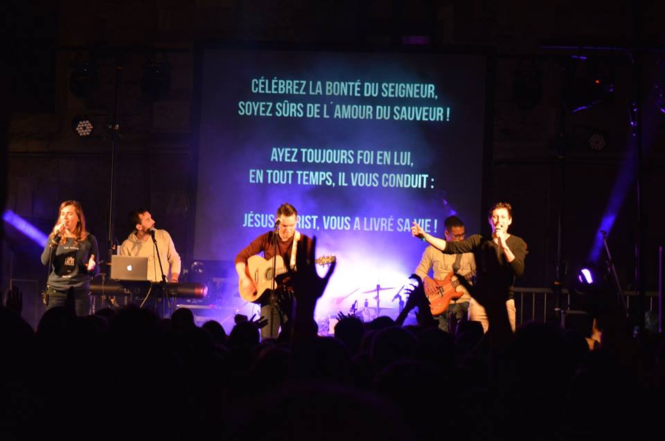 concert de pop louange du groupe HOPEN