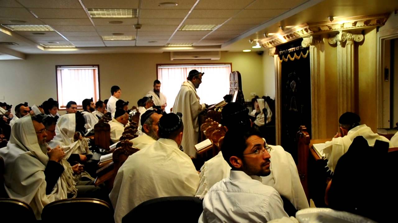 office de prière en synagogue (Israël)